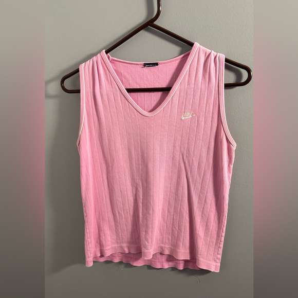Nike Women's V-Neck Pink Tank Top - Picture 1 of 2